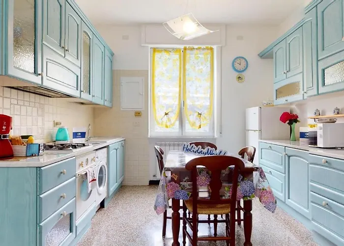 House Azzurra By World * Genua