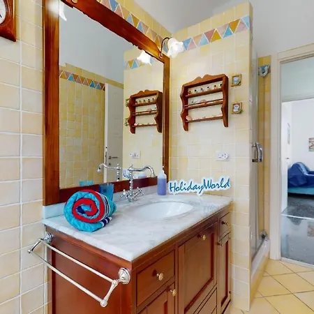House Azzurra By World * Genova